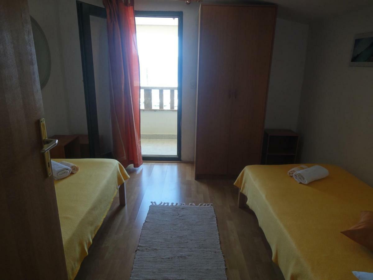 Apartments Villa Ana ドゥルヴェニック・マリ エクステリア 写真